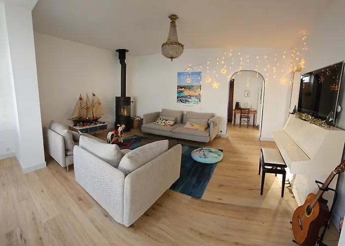Deux Maisons Reunis Par Le Jardin Et Sa Cabine De Plage, A 8Min A Pieds Des Plages Et De L'Ocean